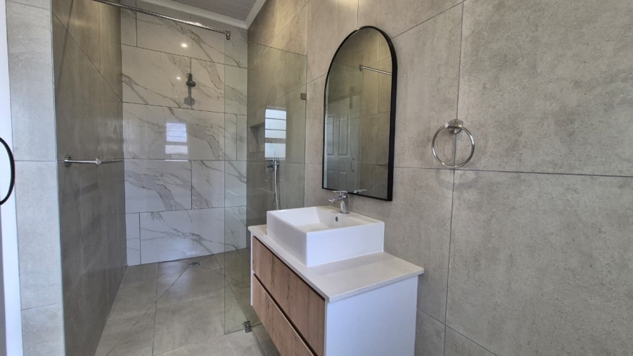 4 Bedroom Property for Sale in Country Club Western Cape